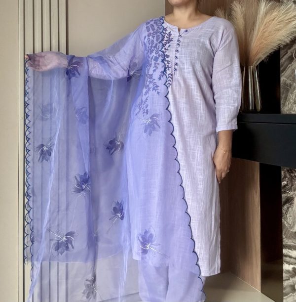 KCH0002:Lavender Embroidered Kurta With Pant&Dupatta - Image 7