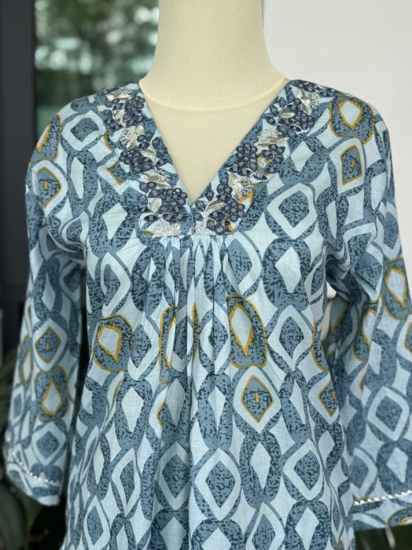 KCH0014:Aqua Petal Printed Kurta With Pant - Image 3