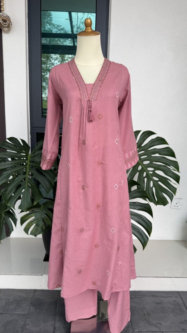 KCH0022:Dusty Rose Embroidered A-Line Kurta Set - Image 3