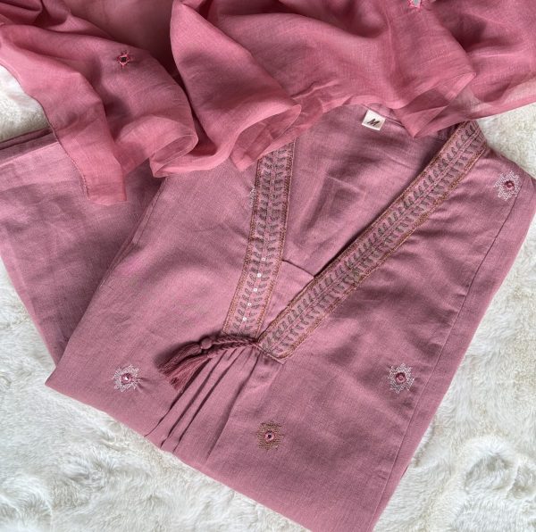 KCH0022:Dusty Rose Embroidered A-Line Kurta Set - Image 4