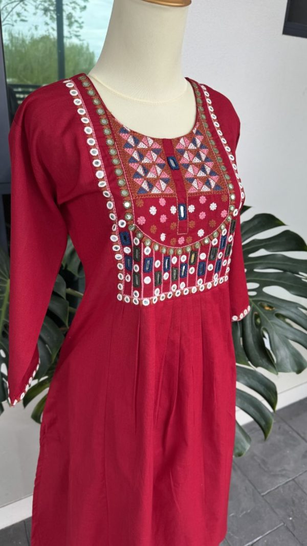 KCH0045:Red Mirror Work Linen Cotton 2pc Suit - Image 2