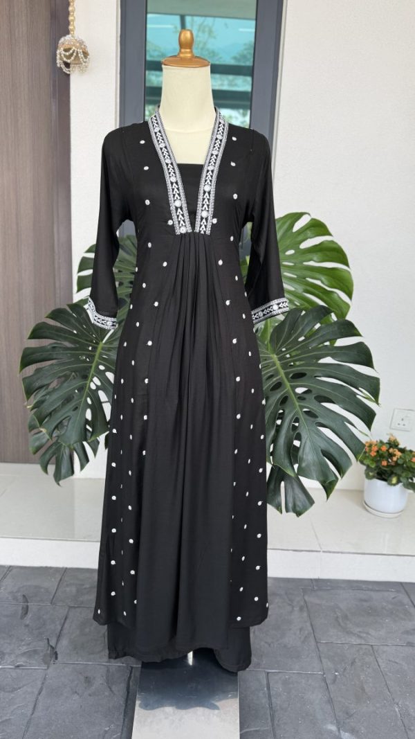 KCH0051:Jet Black A-Line Suit With Contrast Printed Dupatta - Image 2