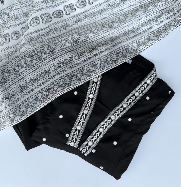 KCH0051:Jet Black A-Line Suit With Contrast Printed Dupatta - Image 4
