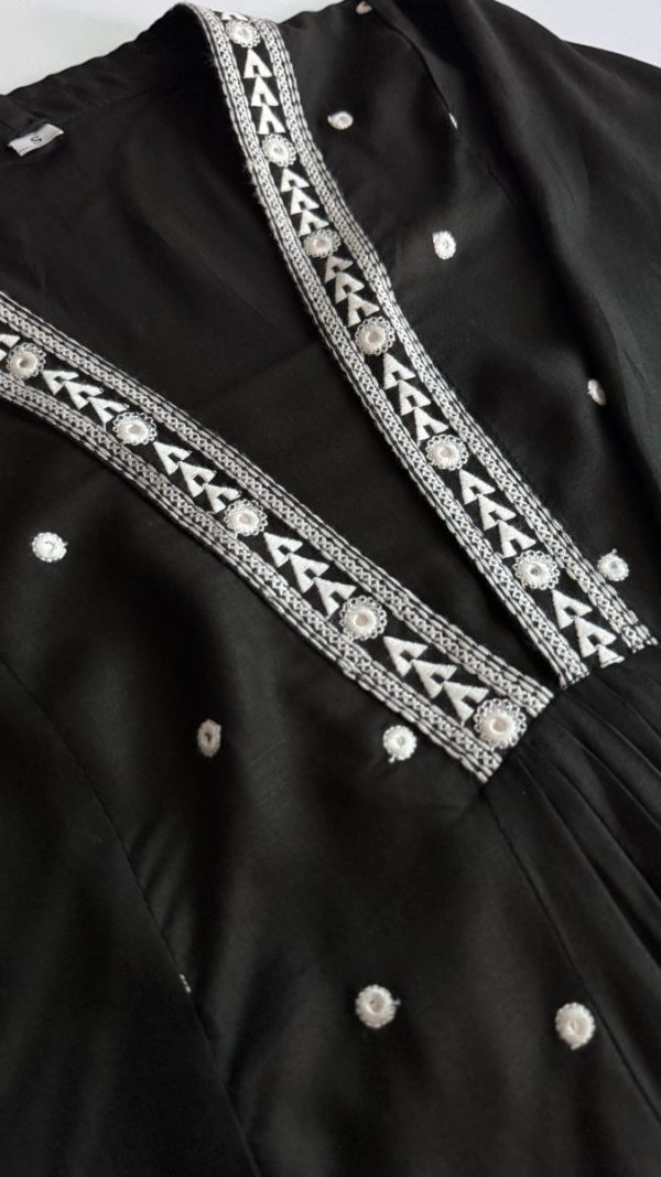 KCH0051:Jet Black A-Line Suit With Contrast Printed Dupatta - Image 7