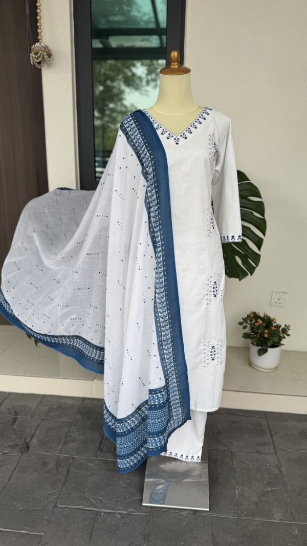 KCH0058:Cotton White Kurta Suit With Royal Blue Touch - Image 5